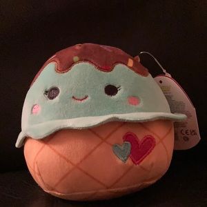 Maya Squishmallow